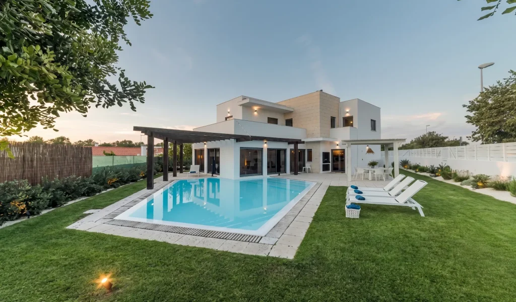 Arabian Ranches villas with Spanish-inspired architecture and landscaped gardens